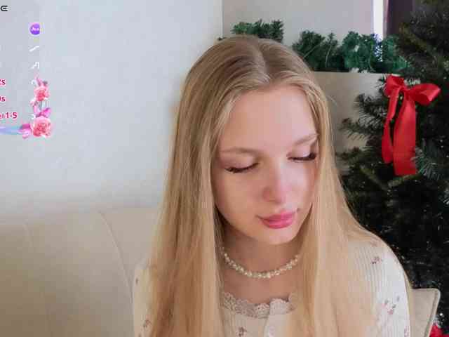 CrimsonAura's sex show image