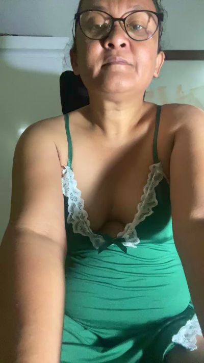 Lyne1981's sex show image