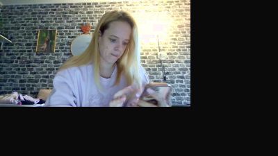 Sexshow-Bild von xHotmilf87x