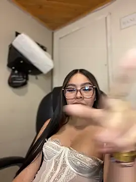 Karina16_pink's sex show image