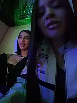 Karina16_pink's sex show image