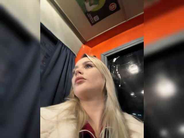 PrettyKatea's sex show image