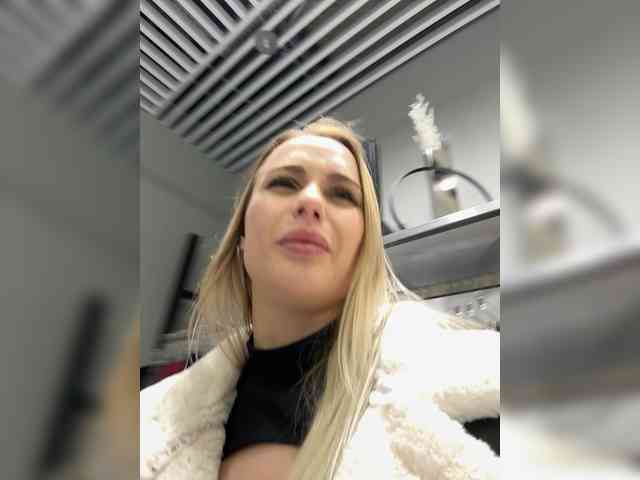 PrettyKatea's sex show image