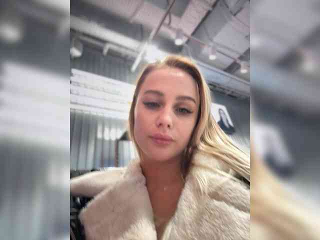 PrettyKatea's sex show image