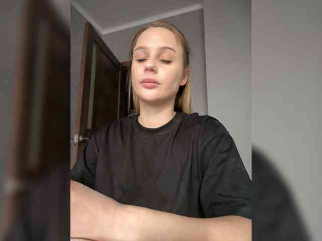 PrettyKatea's sex show image