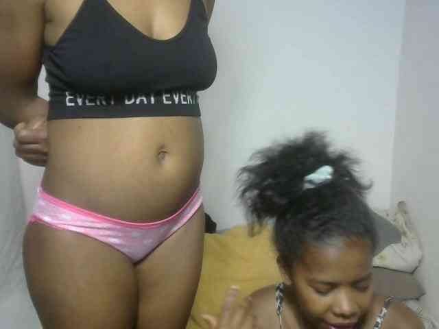 Twinsexgirl's sex show image Twinsexgirl's sex show image