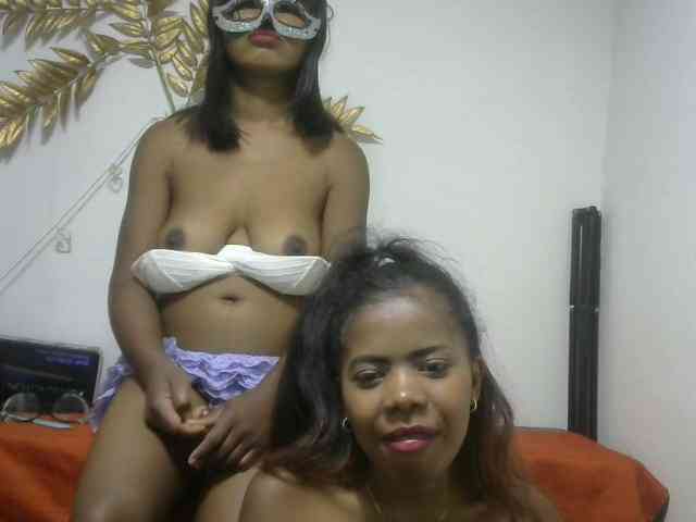 Twinsexgirl's sex show image Twinsexgirl's sex show image