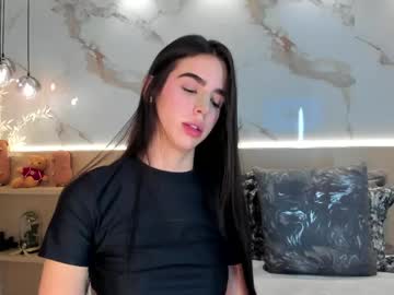 solavelar's sex show image