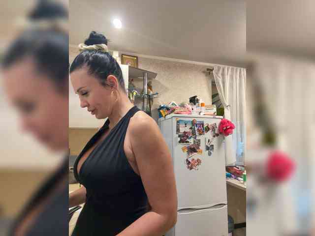 VampIrina11's sex show image VampIrina11's sex show image