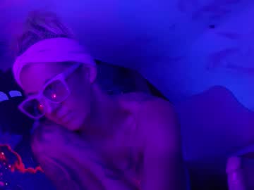 Изображение секс-шоу модели kikilovespartylights