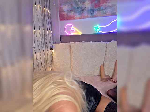 AfroditeReed's sex show image AfroditeReed's sex show image