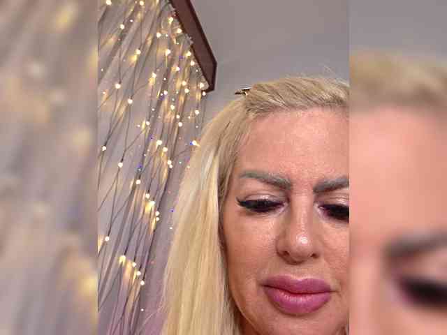 AfroditeReed's sex show image AfroditeReed's sex show image