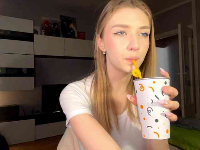 TyeshaDirksen's sex show image