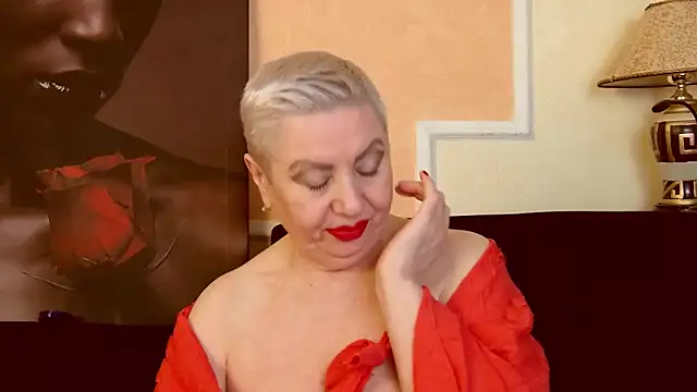 Изображение секс-шоу модели LadyPosh Изображение секс-шоу модели LadyPosh