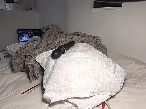 gymyagirlll's sex show image