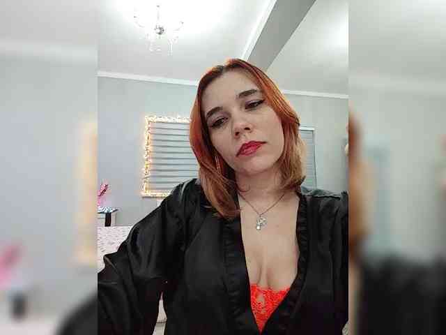 Изображение секс-шоу модели Kitteen Изображение секс-шоу модели Kitteen