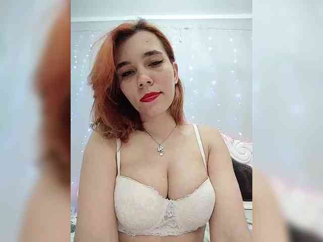 Изображение секс-шоу модели Kitteen Изображение секс-шоу модели Kitteen