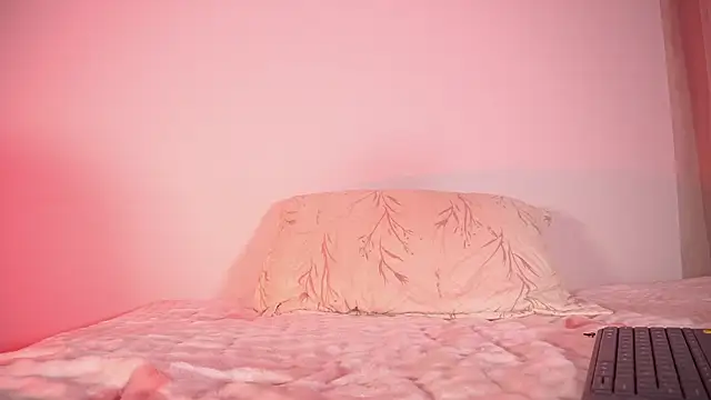 petitevictoria's sex show image