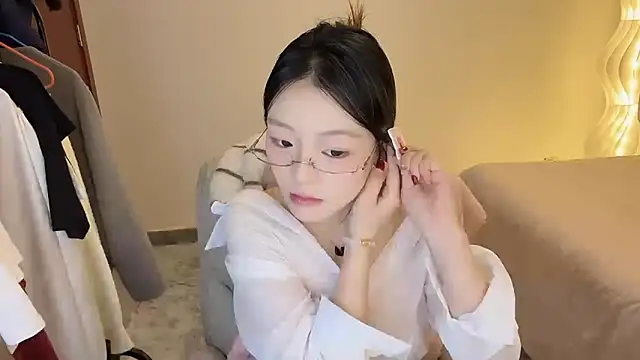 Robin-o3's sex show image Robin-o3's sex show image