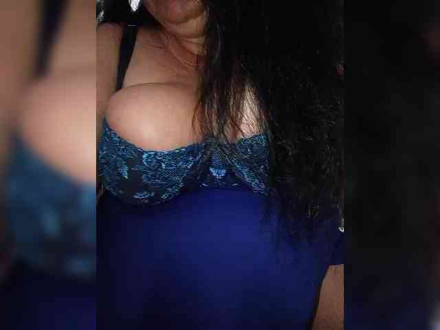 Xo4y2sexa's sex show image