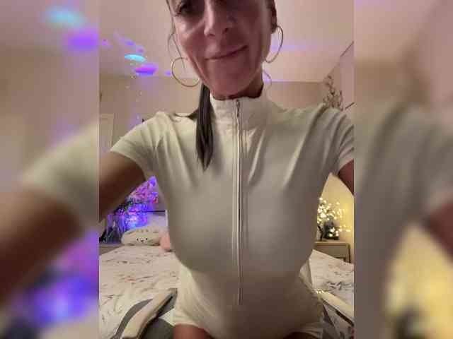 Изображение секс-шоу модели IrinkaGata Изображение секс-шоу модели IrinkaGata