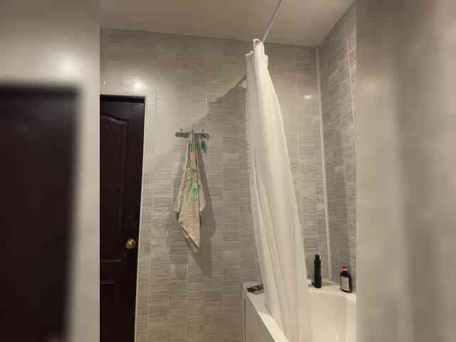 Изображение секс-шоу модели LittleDelora