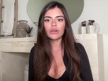 poutyselena's sex show image