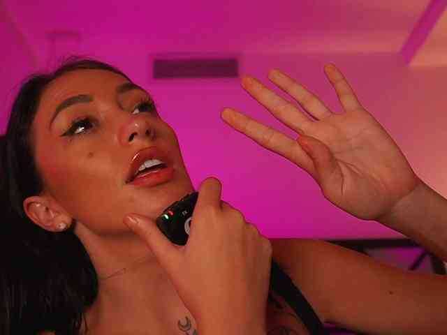LunaMystyque's sex show image