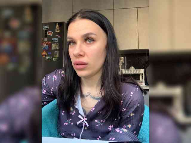 Изображение секс-шоу модели MaidenCrystal