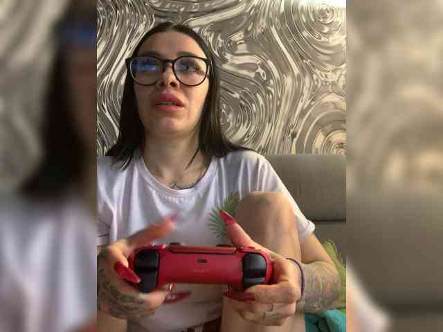 Изображение секс-шоу модели MaidenCrystal