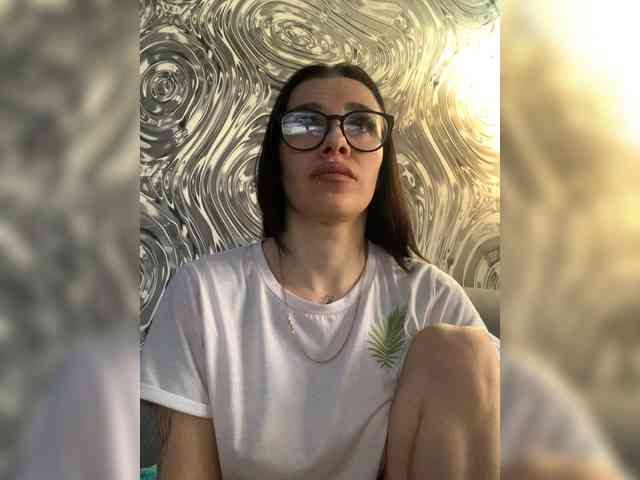 Изображение секс-шоу модели MaidenCrystal