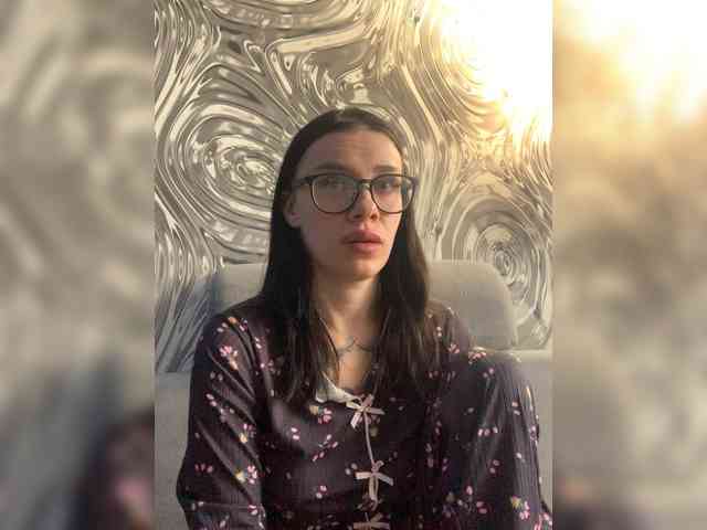 MaidenCrystal's sex show image MaidenCrystal's sex show image