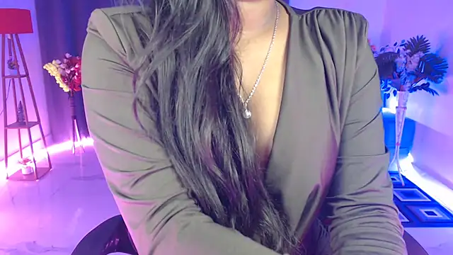 Изображение секс-шоу модели Rashiii_ Изображение секс-шоу модели Rashiii_