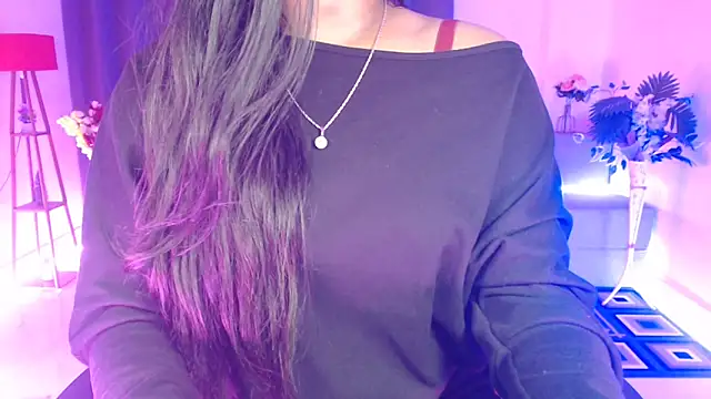 Изображение секс-шоу модели Rashiii_ Изображение секс-шоу модели Rashiii_