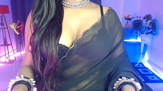 Изображение секс-шоу модели Rashiii_ Изображение секс-шоу модели Rashiii_