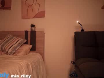 Изображение секс-шоу модели charming_angel_ Изображение секс-шоу модели charming_angel_