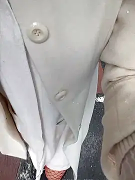 pink-mai's sex show image