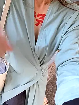 pink-mai's sex show image