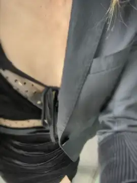 pink-mai's sex show image