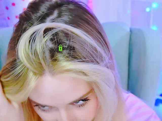 0------0's sex show image