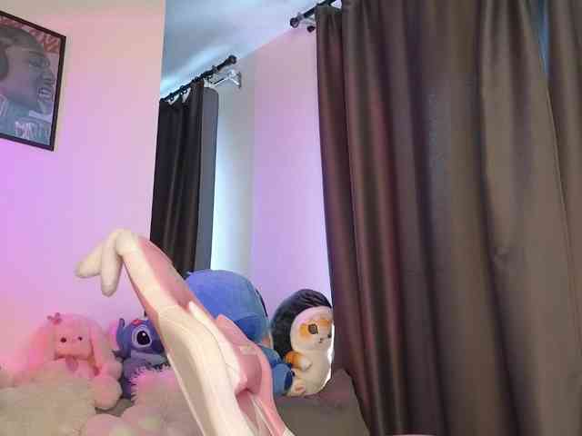 Eva--queen's sex show image