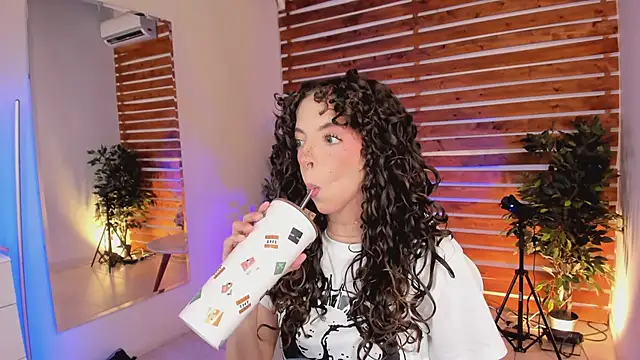 Изображение секс-шоу модели Sapphire_Venuss