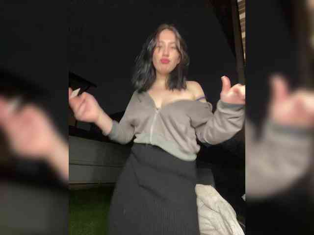 Sexshow-Bild von CurvyWoman- Sexshow-Bild von CurvyWoman-