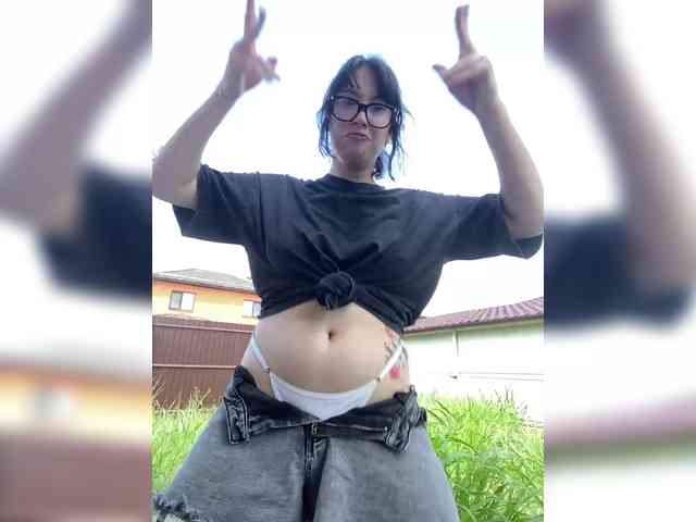 CurvyWoman-'s sex show image