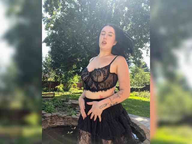 CurvyWoman-'s sex show image
