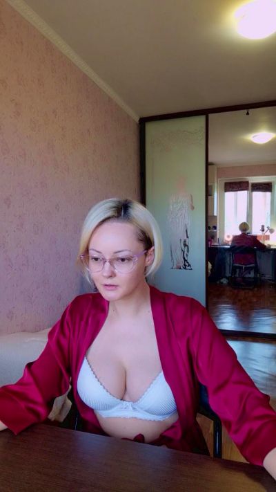 Изображение секс-шоу модели Sophie__Crush