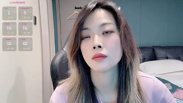 Holiland's sex show image