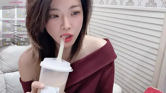 Holiland's sex show image