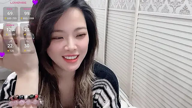 Holiland's sex show image