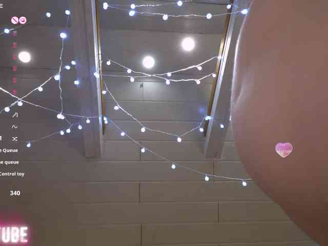 Изображение секс-шоу модели BUSTYTUBE